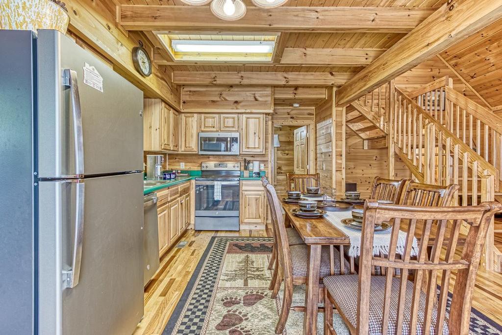 Villa Smoky Mountain Gem à Gatlinburg Extérieur photo